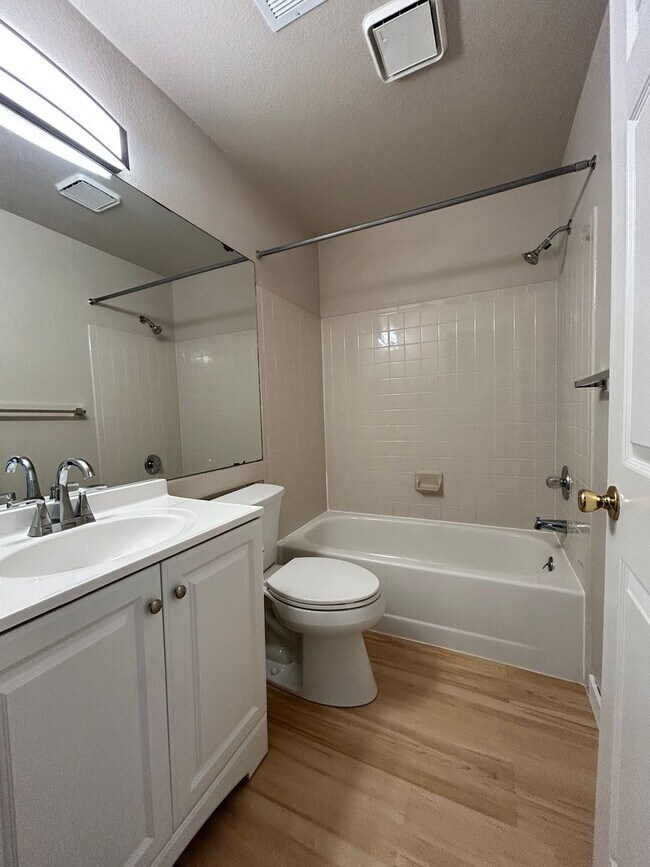 Building Photo - Condo Available For Rent In Northeast Boulder's Kings Ridge