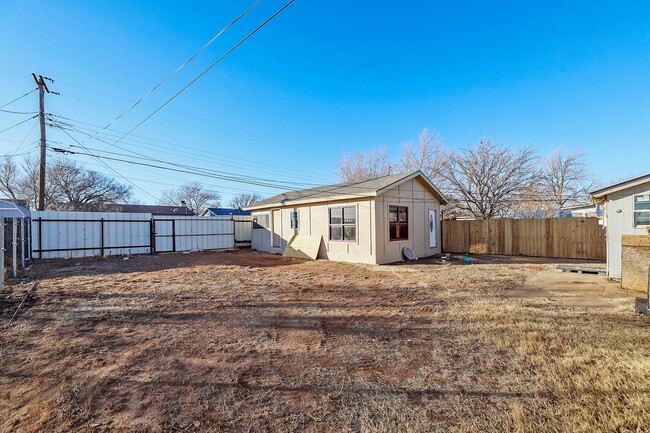 Building Photo - $1,295 Monthly Lease Payment!