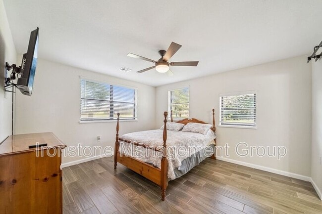 Building Photo - 9345 N 145th Ct E