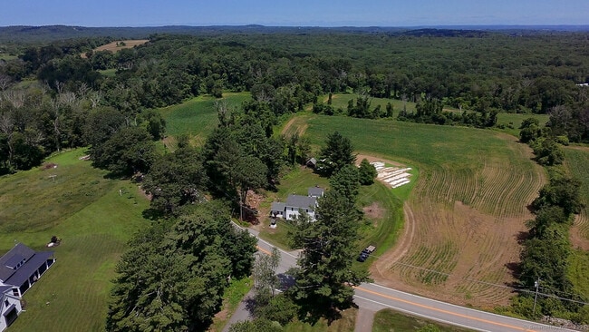 Building Photo - 169 Brayman Hollow Rd