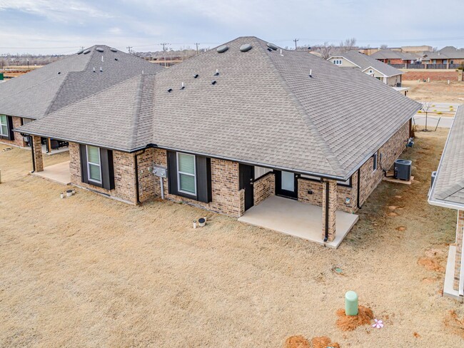 Building Photo - 5816 Goldfinger Rd