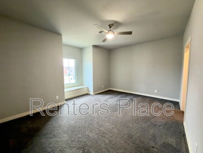 Building Photo - 4001 East 120th St S