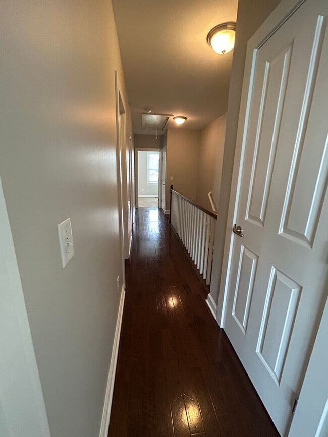 Building Photo - 3 bed 2.5 bath in Germantown, 1 Car Garage, Fenced Yard