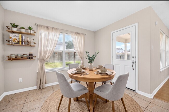 Building Photo - 18211 Doral Rock Ct