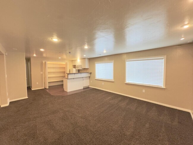 Building Photo - 1078 Cinnamon Ridge Dr