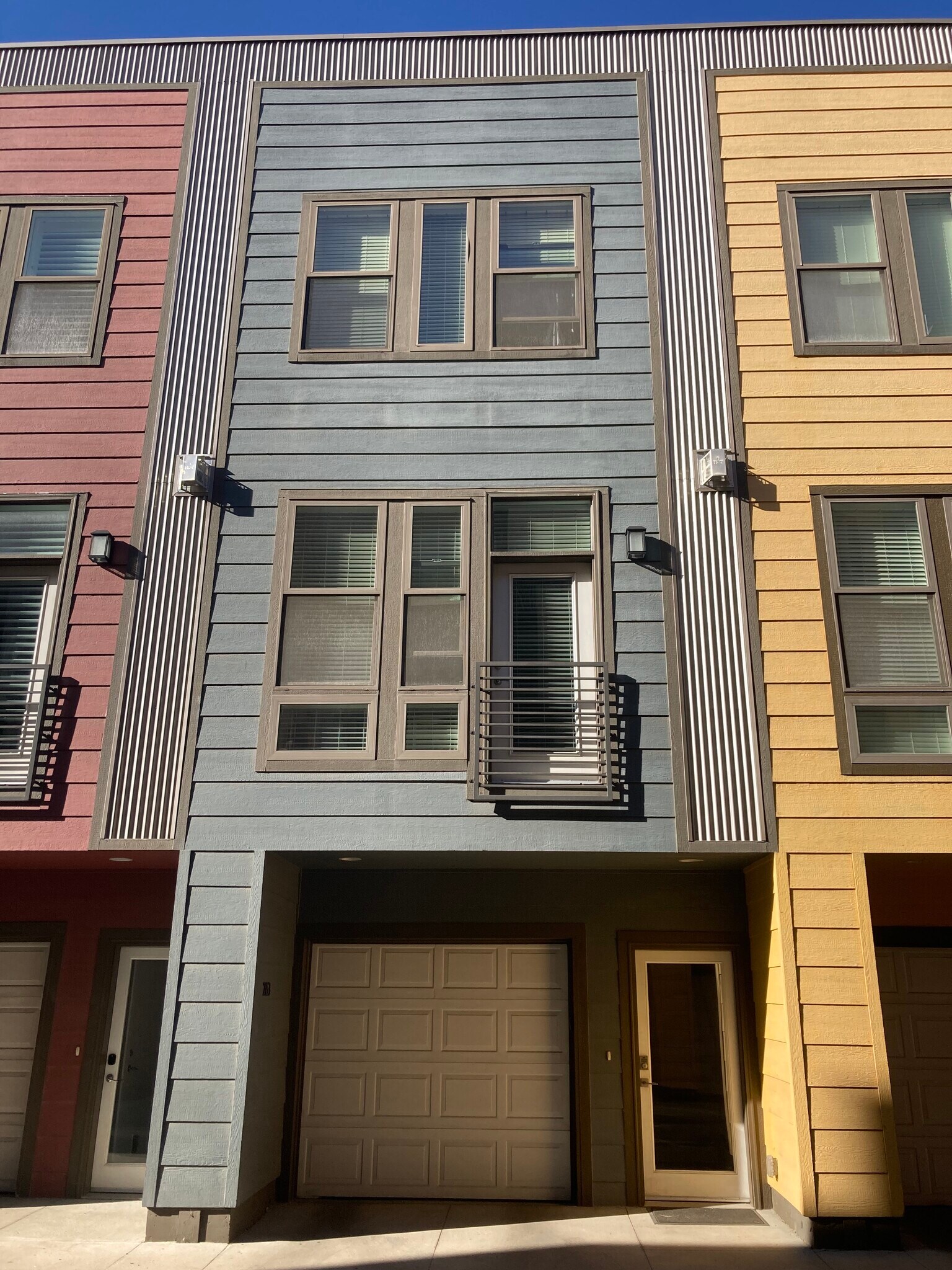 Front entrance - 2153 N Downing St
