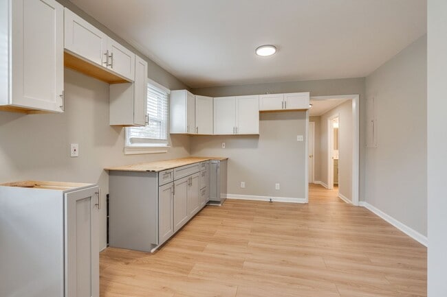 Building Photo - 2614 Mimosa Ln