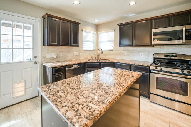 Building Photo - 10902 Barker View Dr