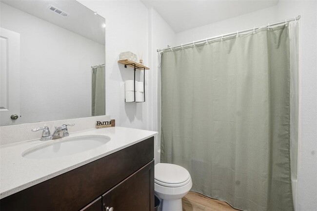 Building Photo - 625 Marty Allen Lp