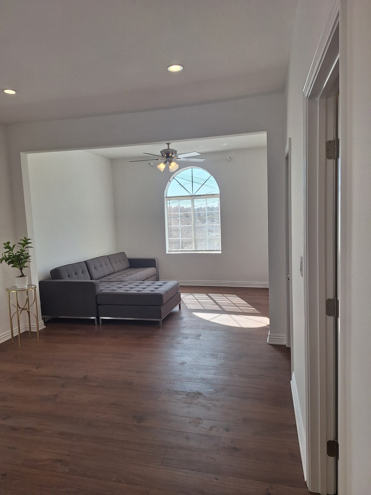 Building Photo - 4361 Camero Ave