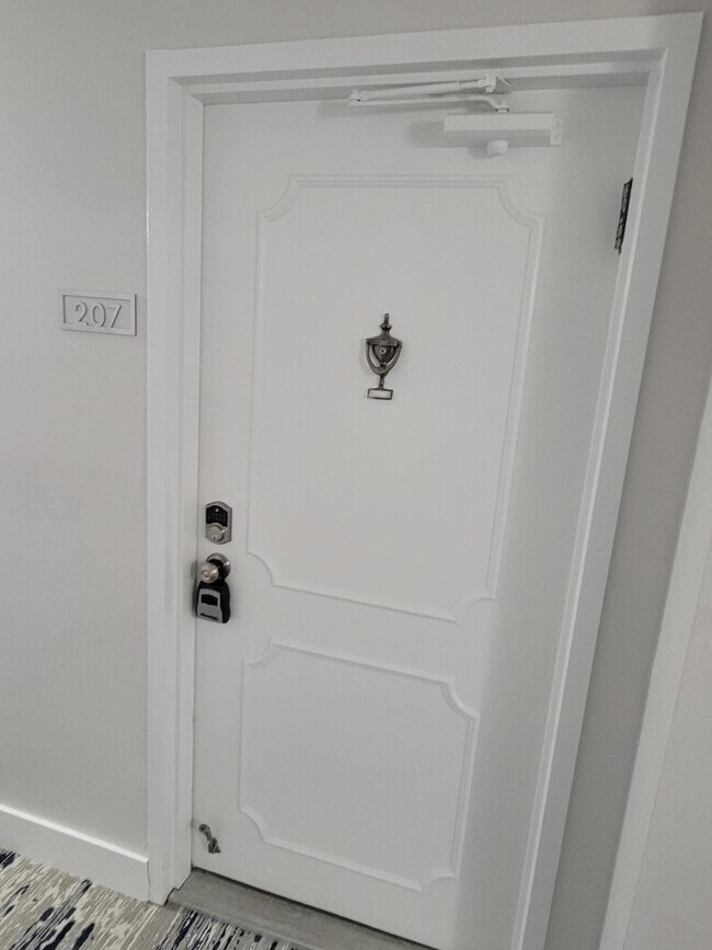 Building Photo - 3221 S Ocean Blvd