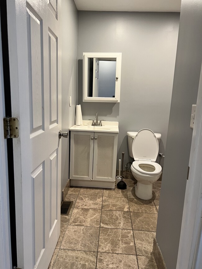 Bathroom - 626 N 37th St