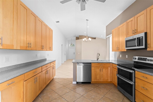 Building Photo - 15250 SW 49th Ct