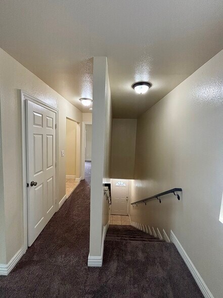 Building Photo - 1602 E 92nd St