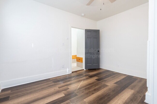 Building Photo - 423 N Emporia Ave