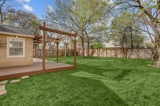 Building Photo - 4708 Mayfair St