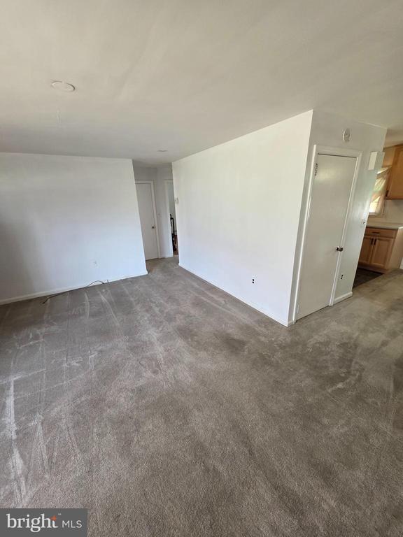 Building Photo - 926 Green Ln