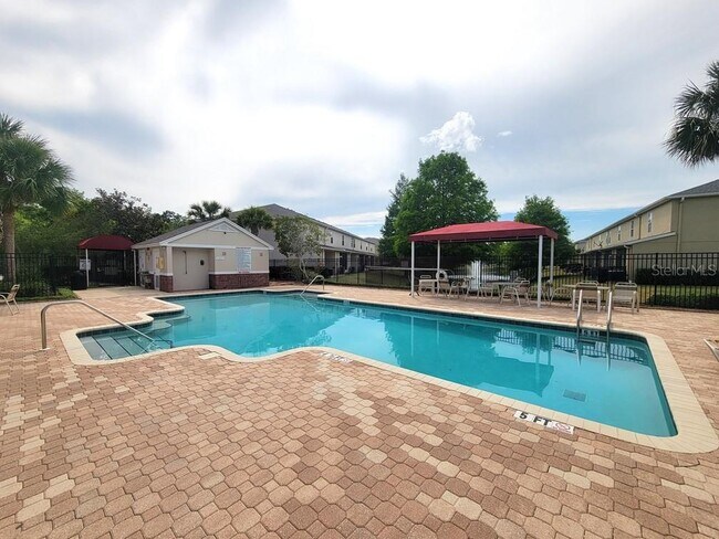 Building Photo - 16414 Swan View Cir