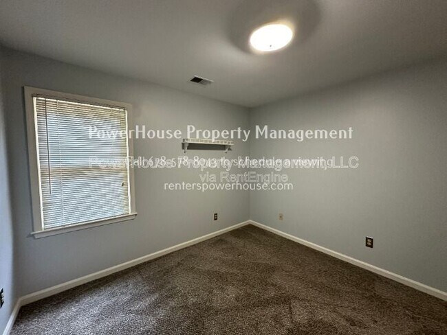 Building Photo - 790 Woodmont Dr