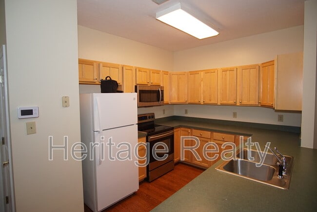 Building Photo - 2419 Glen Meadow Rd