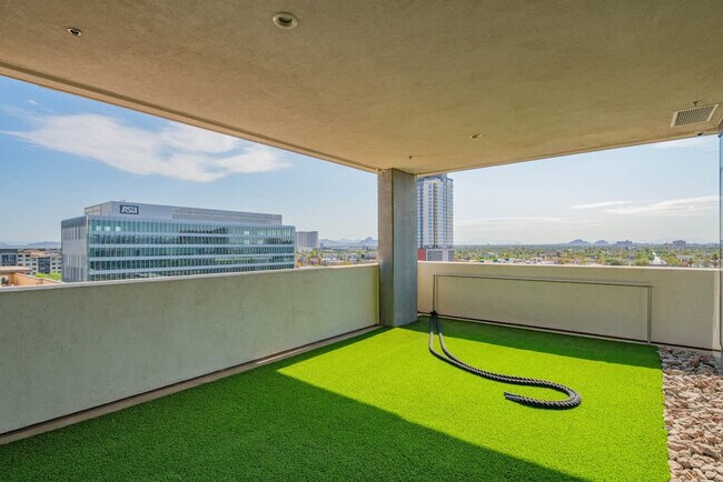 Building Photo - 700 N 4th St