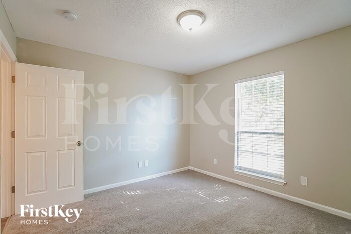Building Photo - 618 Rocky Ridge Cir