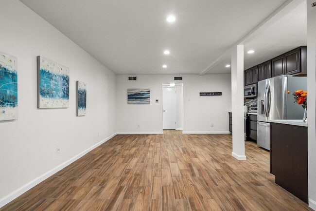 Building Photo - 2808 Escada Dr