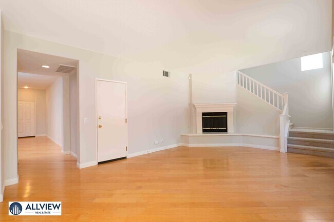 Building Photo - Beautifully Updated 4 Bedroom Single Family Home in Peaceful Glen Willow, West Irvine