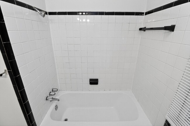 Building Photo - 3 Bedroom Home located in Lincoln Heights!