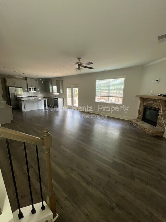 Building Photo - 1616 Chancery Ln