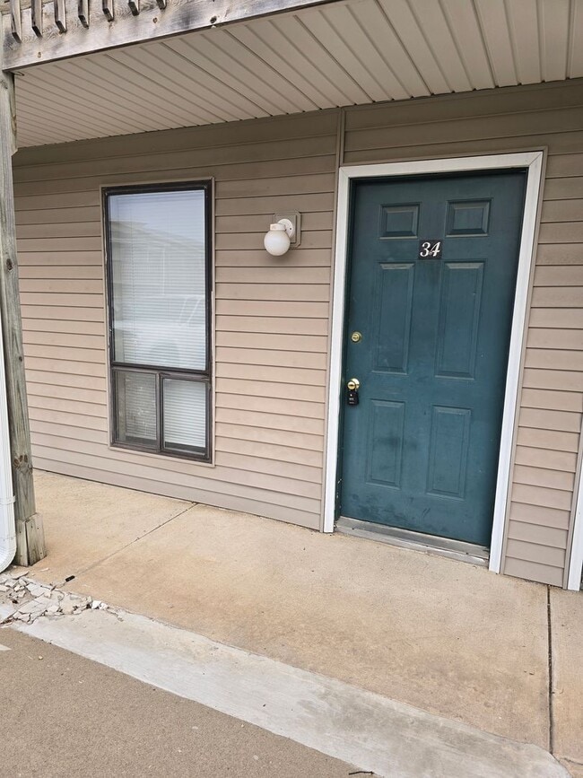 Building Photo - 1 Bedroom 1 Bathroom Apartment!