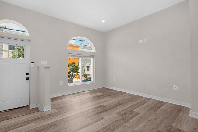 Building Photo - 517 E 27th St