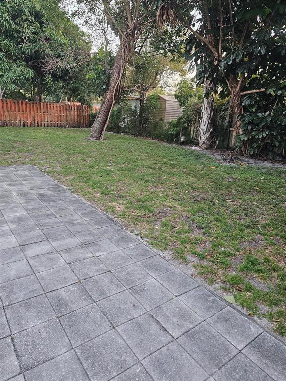 Building Photo - 3340 SW 18th St