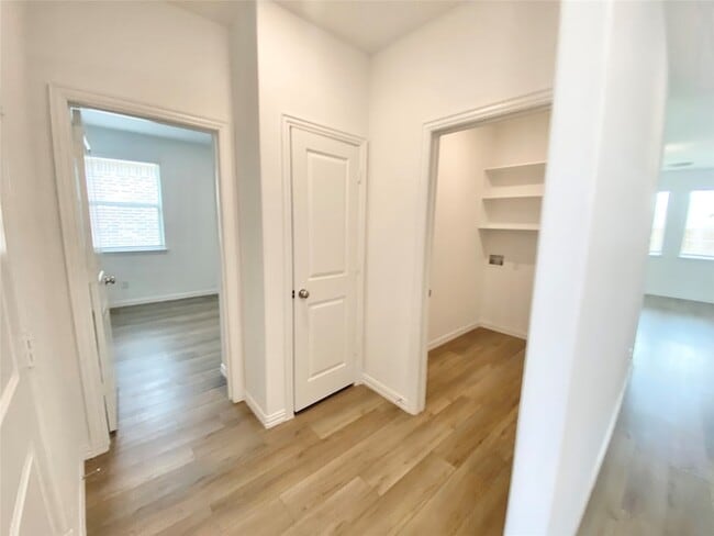 Building Photo - 8005 Green Heron Dr