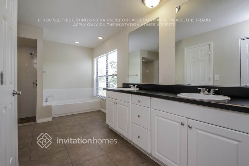 Building Photo - 8907 68th Ave E