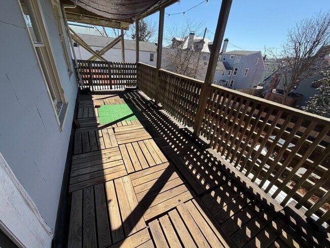 Building Photo - 23 Randall St