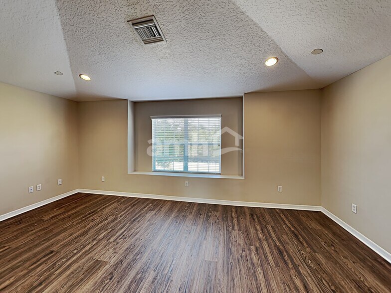 Building Photo - 1644 Mira Lago Cir