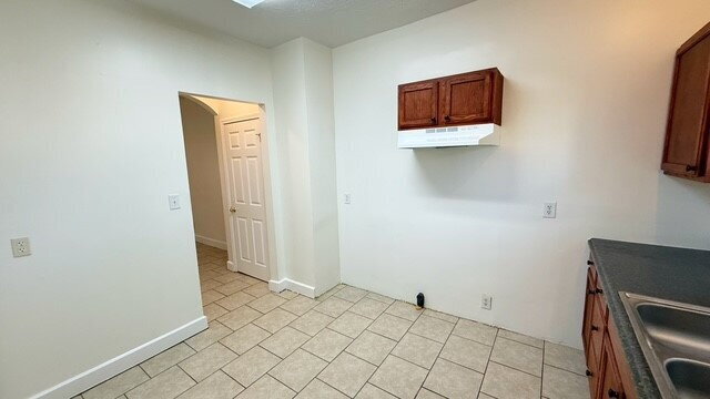 Building Photo - 33RD & COLLEGE AREA - 3 BEDROOM 2 BATH HALF DUPLEX AVAILABLE NOW!
