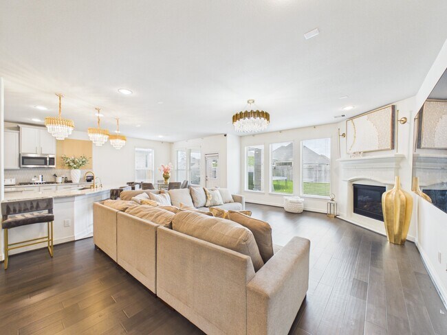 Building Photo - 24711 Miltonwood St