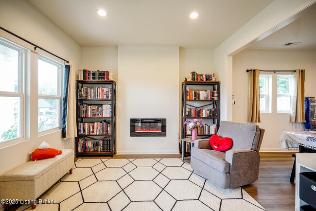 Building Photo - 7707 Cottage Cove Way