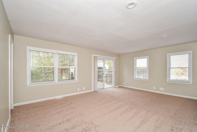 Building Photo - 8623 Wooded Glen Rd