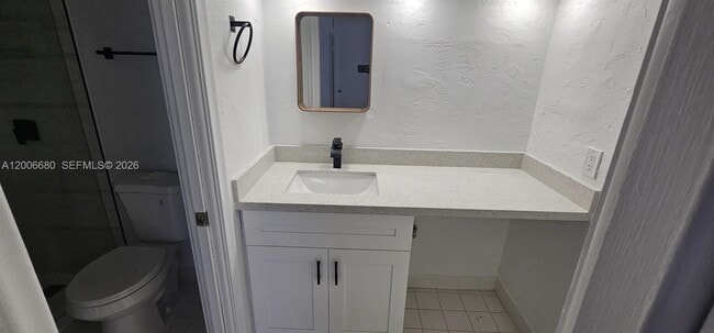 Building Photo - 6884 N Kendall Dr