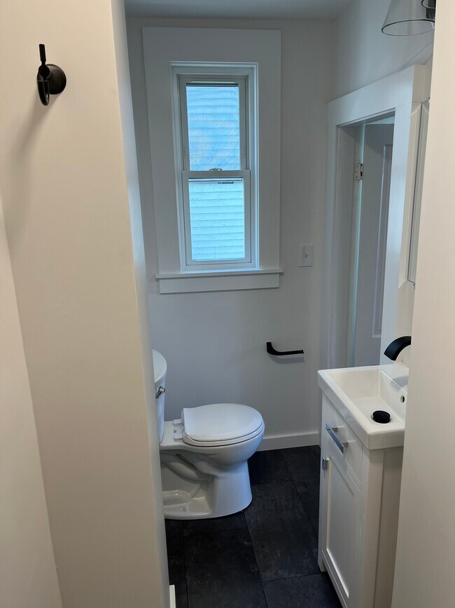 Building Photo - 9 Summer St