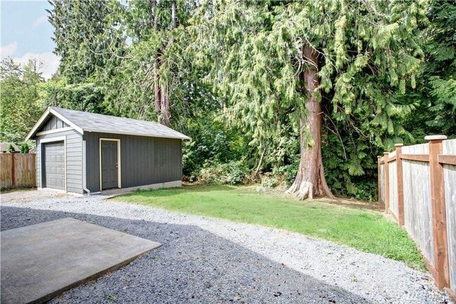 Building Photo - 18824 18th Ave E