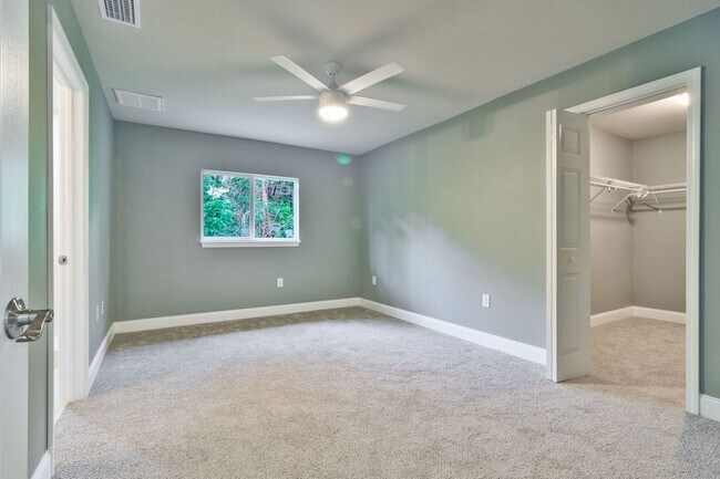 Building Photo - 2462 Ensenada Ln
