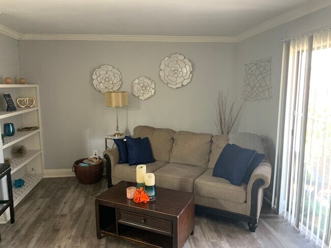 Building Photo - 3770 Lovers Wood Ln