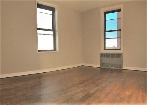 Building Photo - 2030 Elk Dr