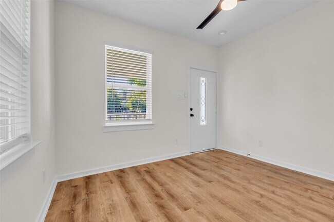 Building Photo - 3441 McGowen St