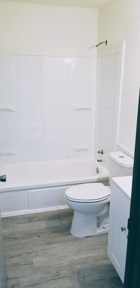 New Bathroom - 311 N Crater Rd