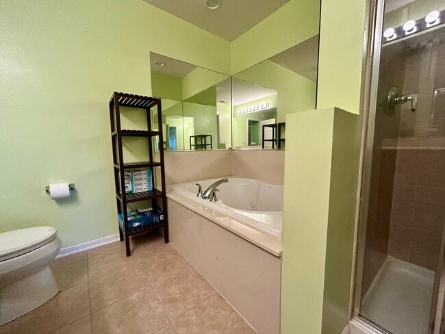 Building Photo - 1410 Brownstone Pl